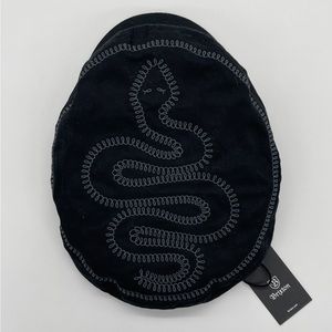 Embroidered Snake Fiddler Cap